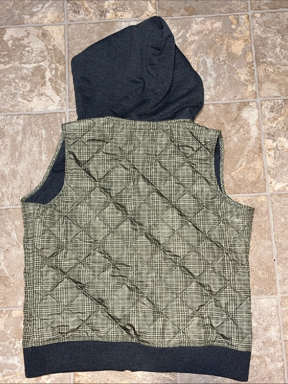 Ruff Hewn Olive Plaid Quilted Vest with Dark Gray Hood - Picture 9 of 11